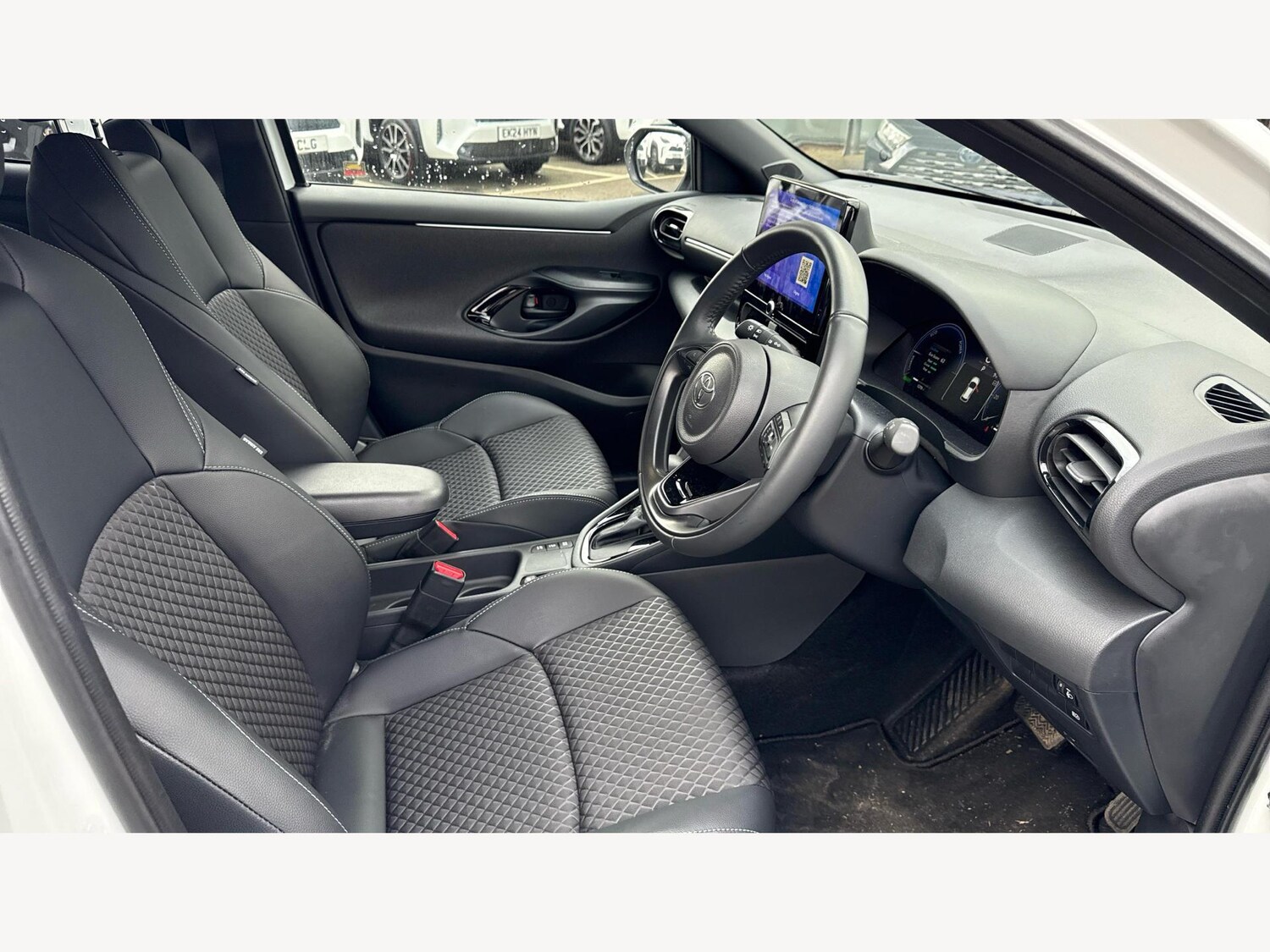 Used Toyota Yaris 2024 for sale - 77191304: Photo 13