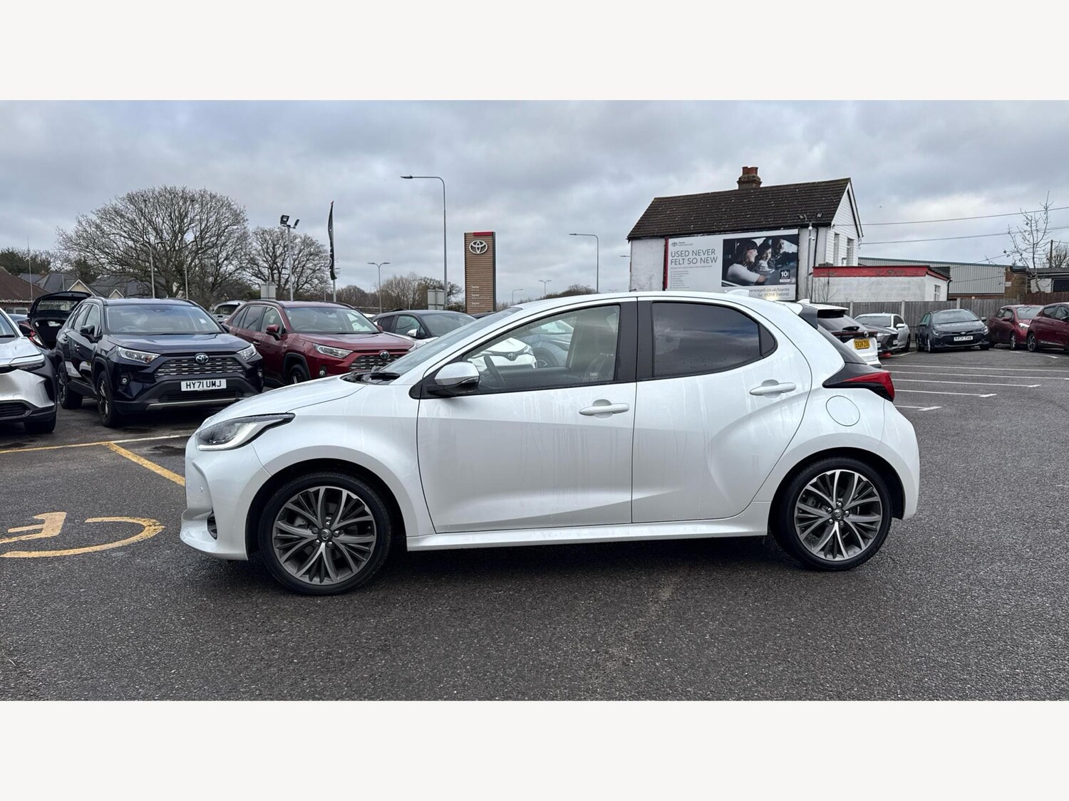 Used Toyota Yaris 2024 for sale - 77191304: Photo 19