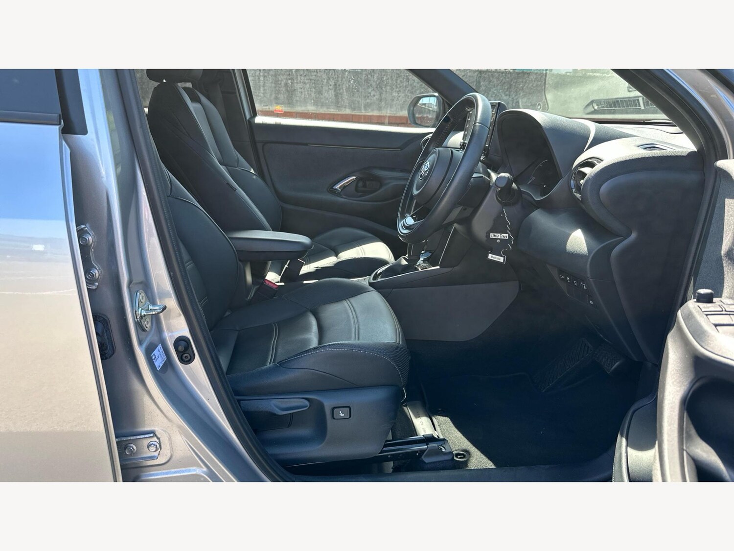 Used Toyota Yaris Cross 2022 for sale - 76612857: Photo 13