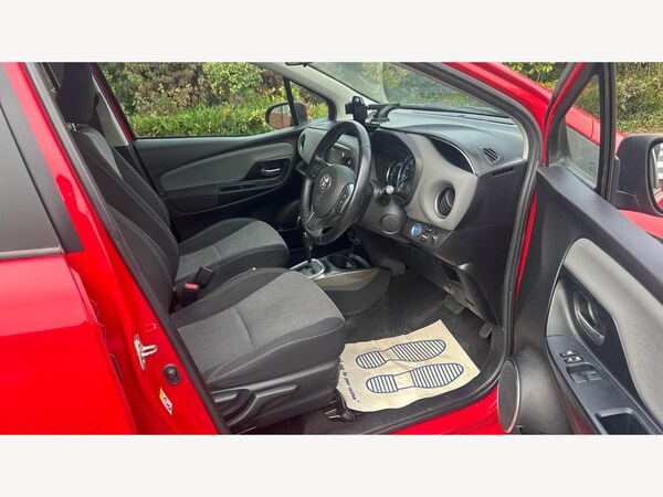 Used Toyota Yaris 2015 for sale - 76200143: Photo 13