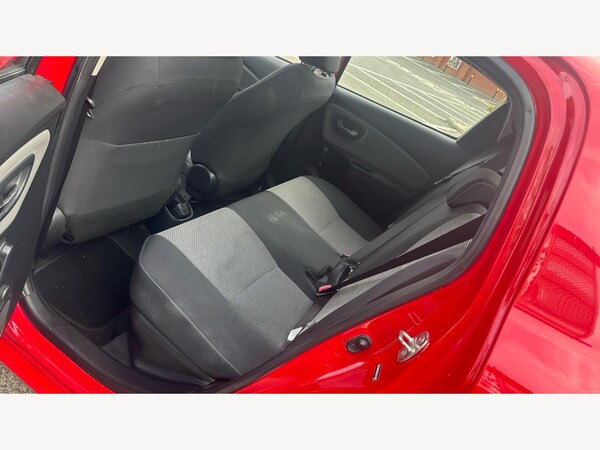 Used Toyota Yaris 2015 for sale - 76200143: Photo 15