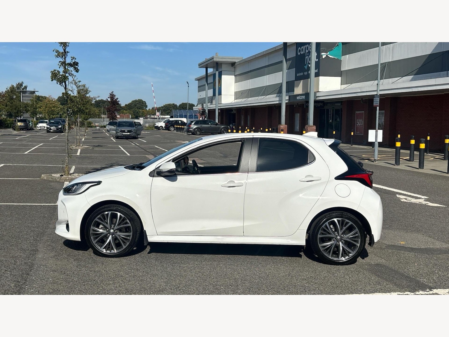 Used Toyota Yaris 2023 for sale - 76370623: Photo 19