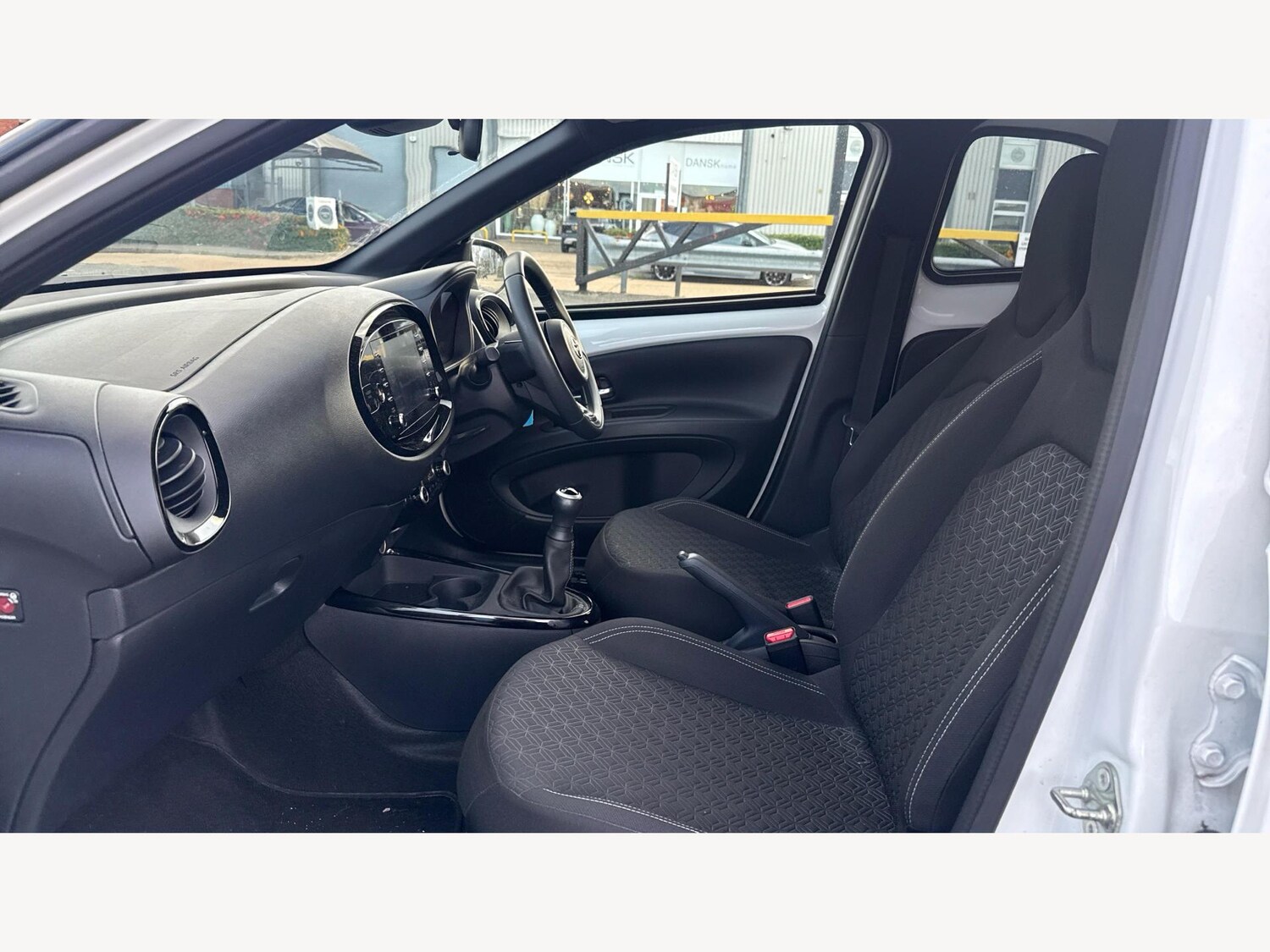 Used Toyota Aygo X 2023 for sale - 76371345: Photo 12