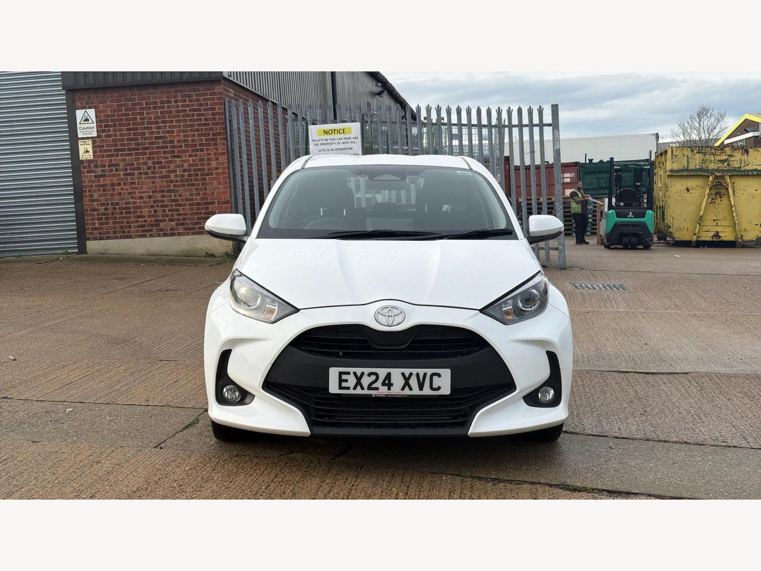 Used Toyota Yaris for sale - 77191019: Photo 17