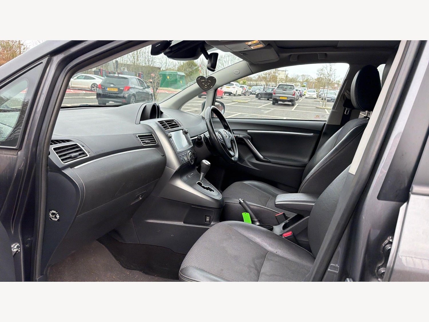 Used Toyota Verso 2018 for sale - 77670855: Photo 12