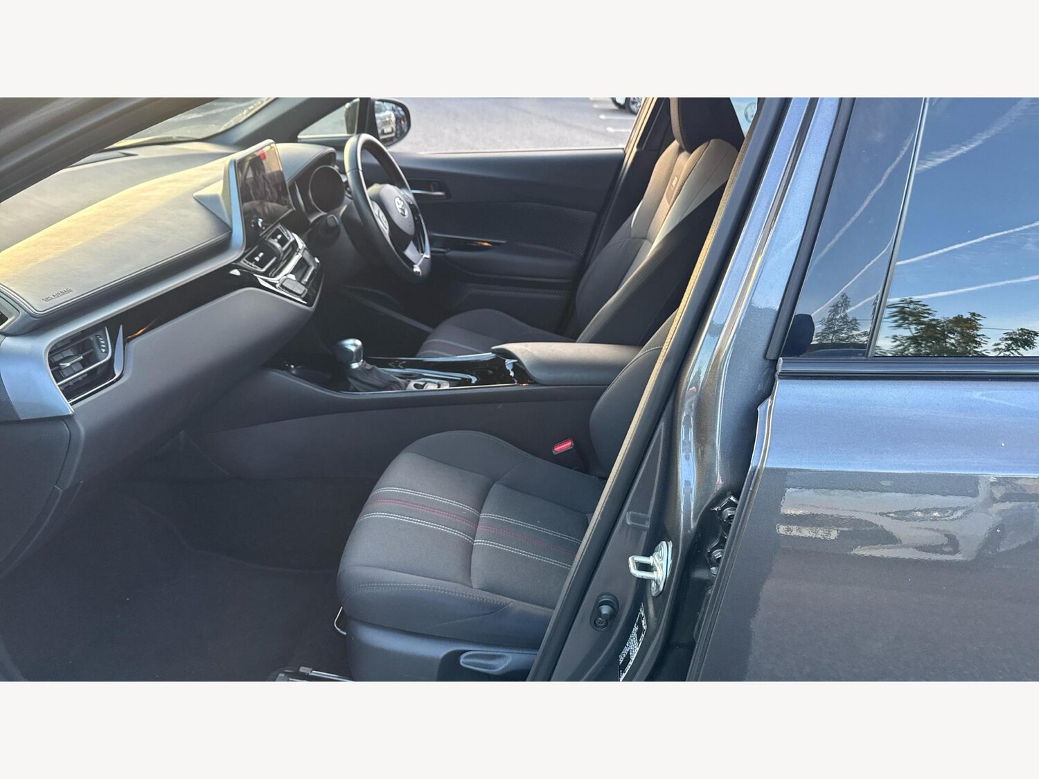 Used Toyota C-HR 2022 for sale - 76000877: Photo 12