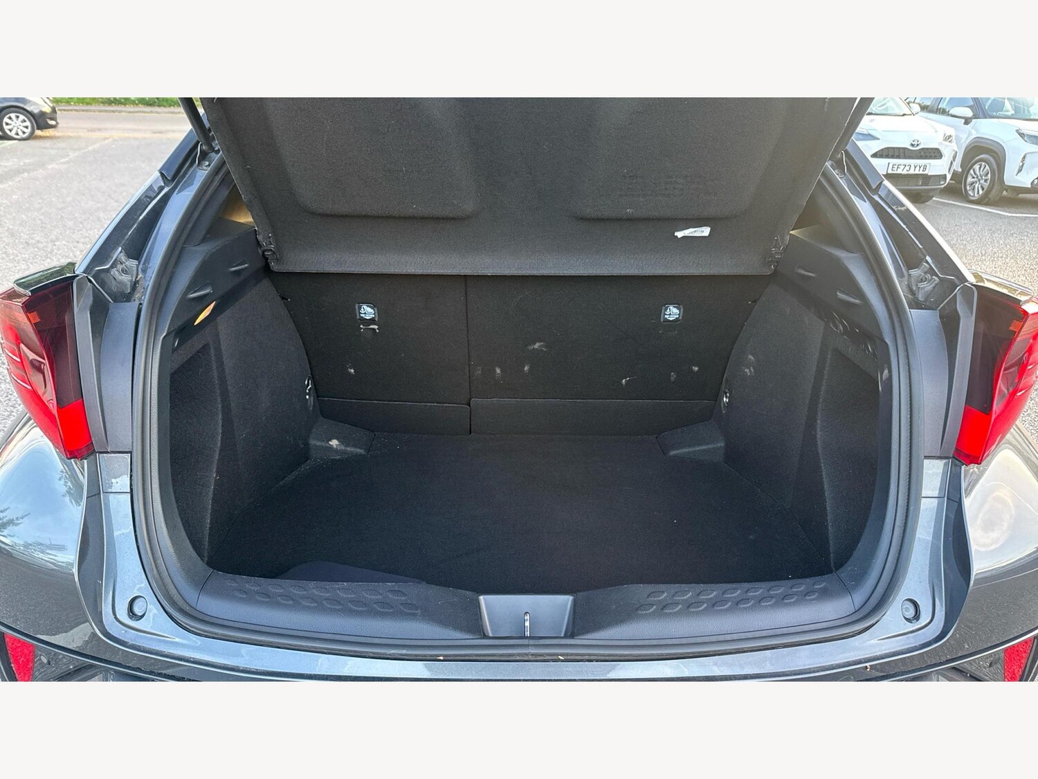 Used Toyota C-HR 2022 for sale - 76000877: Photo 16
