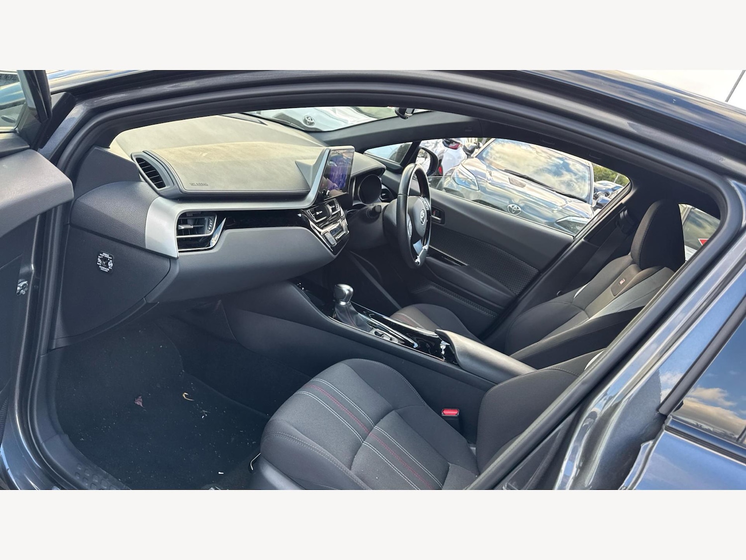 Used Toyota C-HR 2022 for sale - 77191895: Photo 12