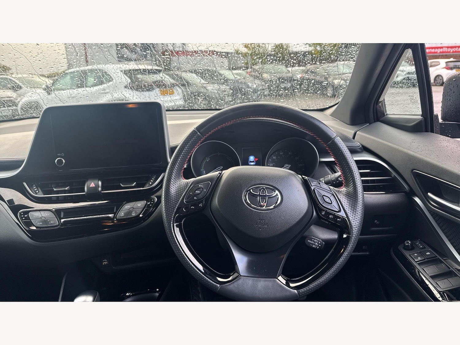 Used Toyota C-HR 2023 for sale - 76371119: Photo 8