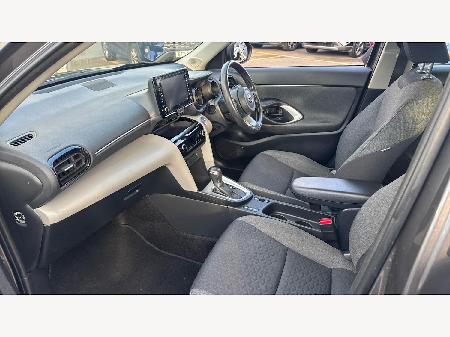 Used Toyota Yaris Cross 2022 for sale - 77067010: Photo 12