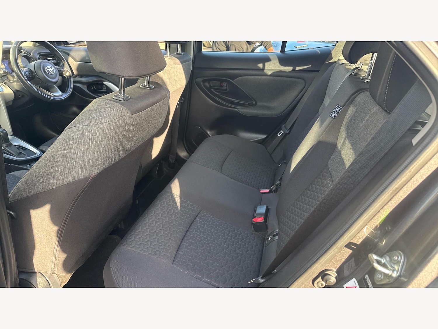 Used Toyota Yaris Cross 2022 for sale - 77067010: Photo 15