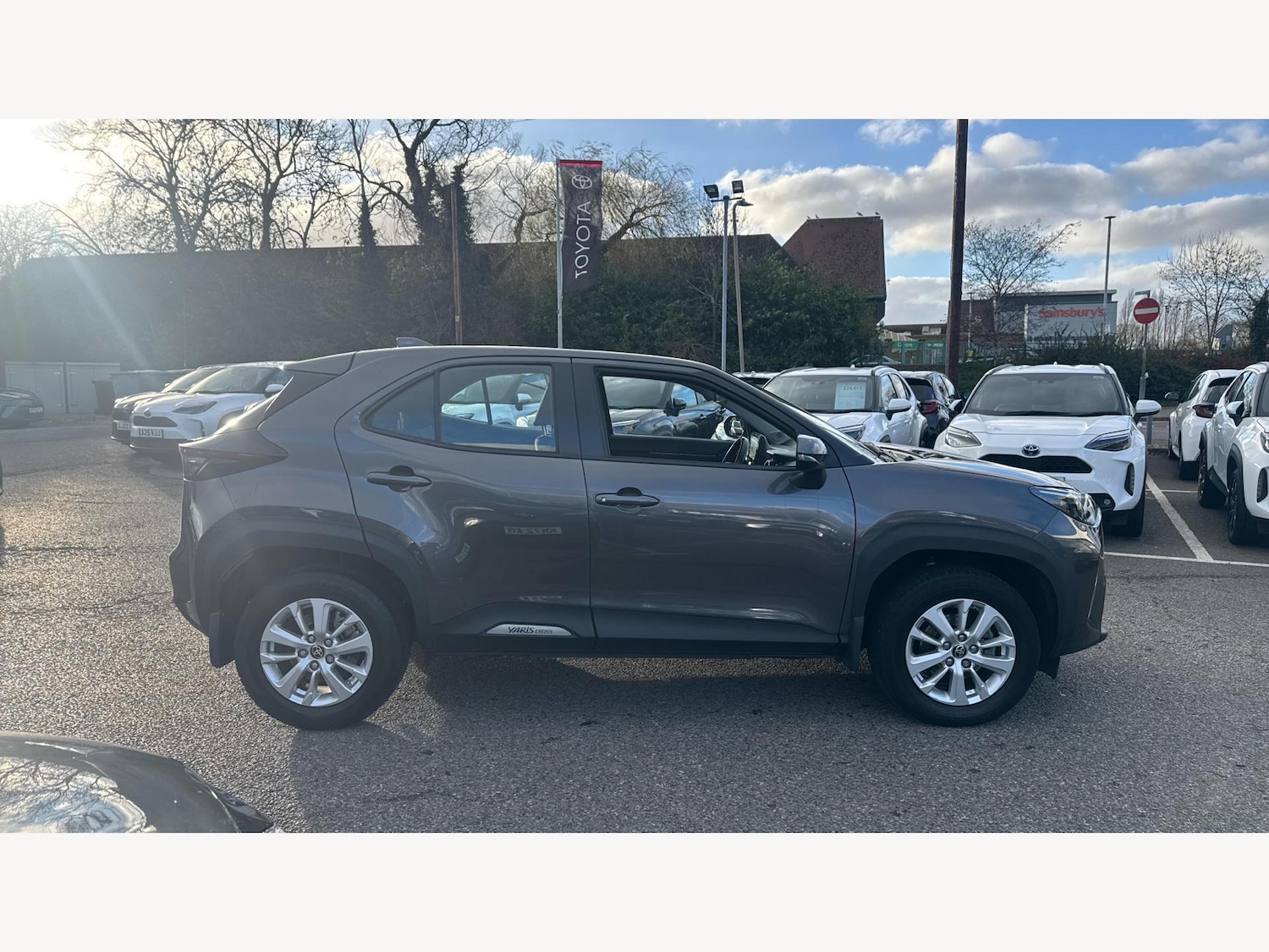 Used Toyota Yaris Cross 2022 for sale - 77067010: Photo 18