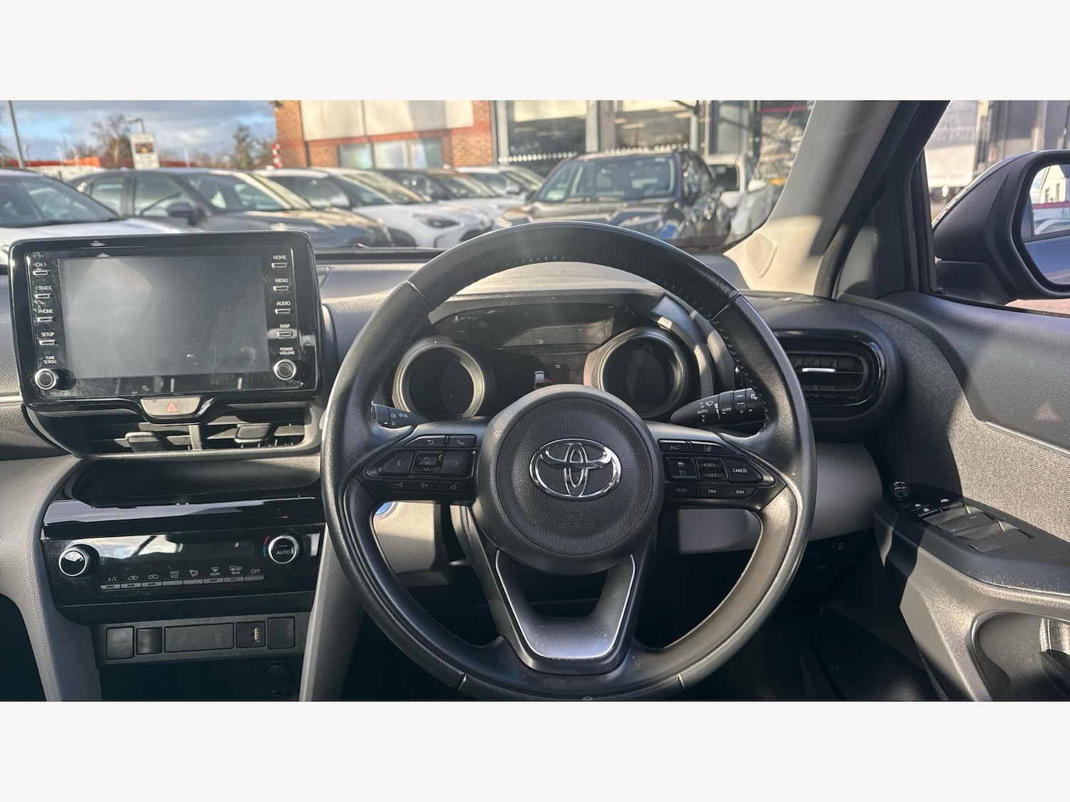 Used Toyota Yaris Cross 2022 for sale - 77067010: Photo 8