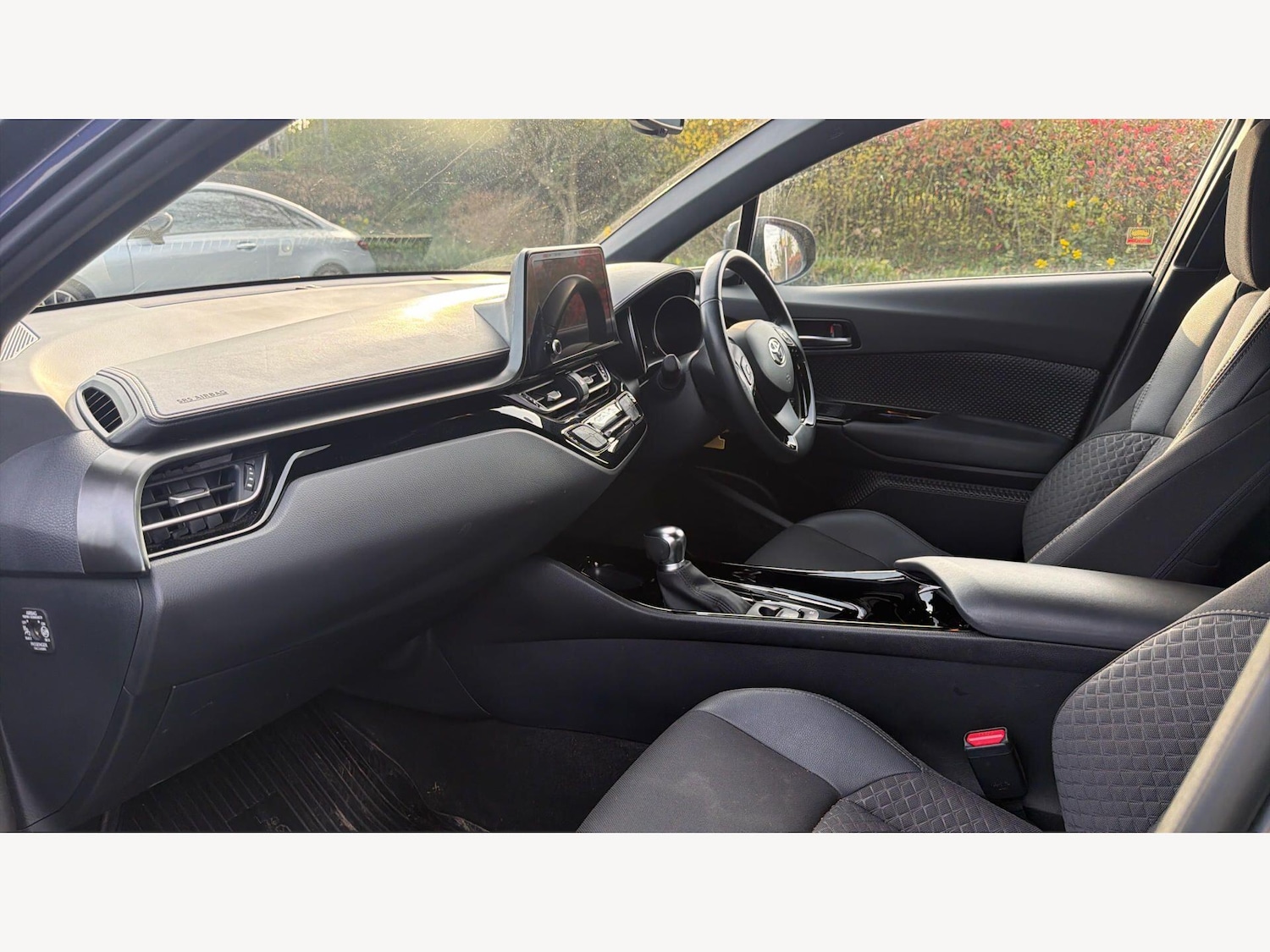 Used Toyota C-HR 2023 for sale - 78086046: Photo 12