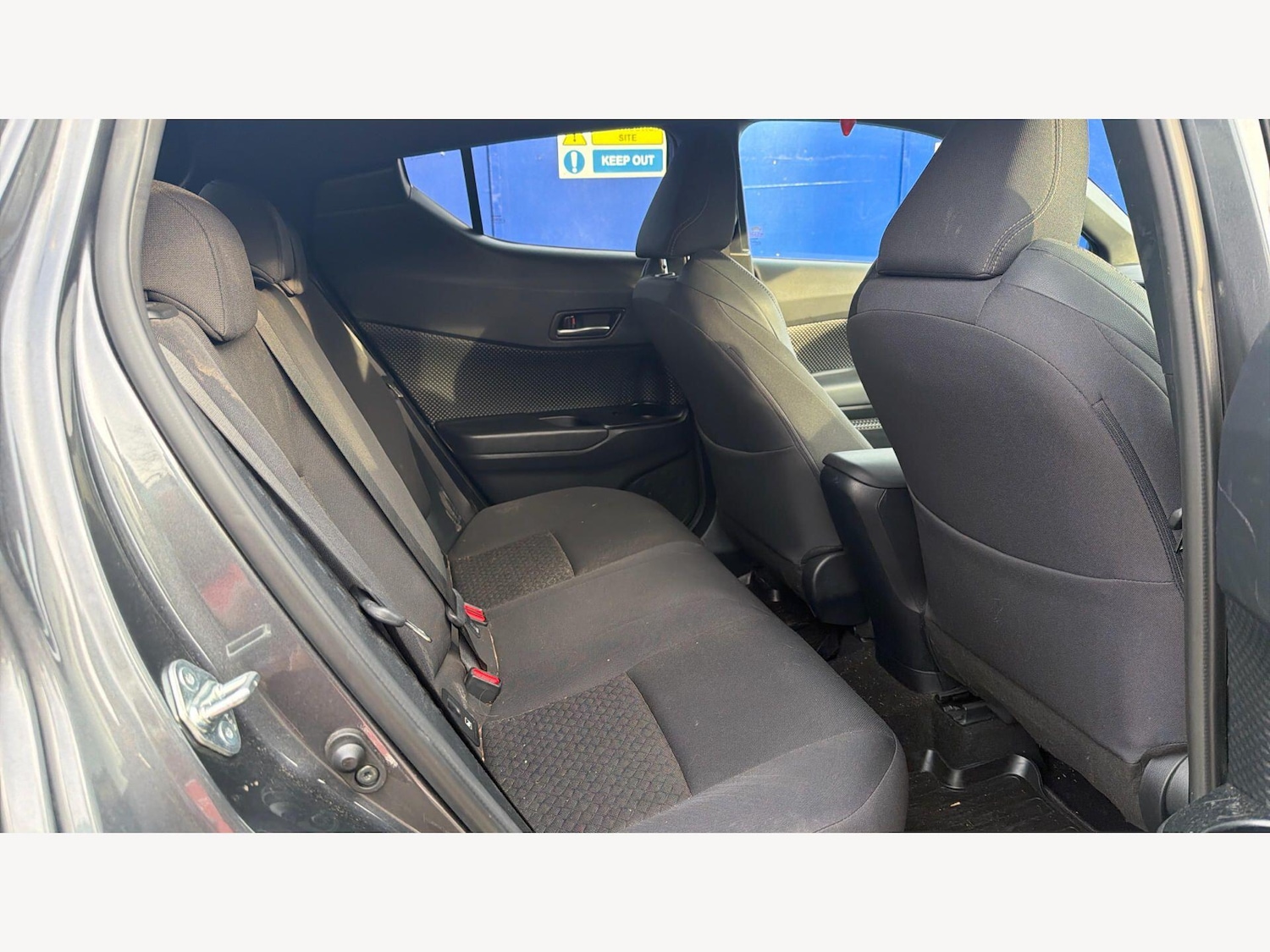 Used Toyota C-HR 2023 for sale - 78086046: Photo 14