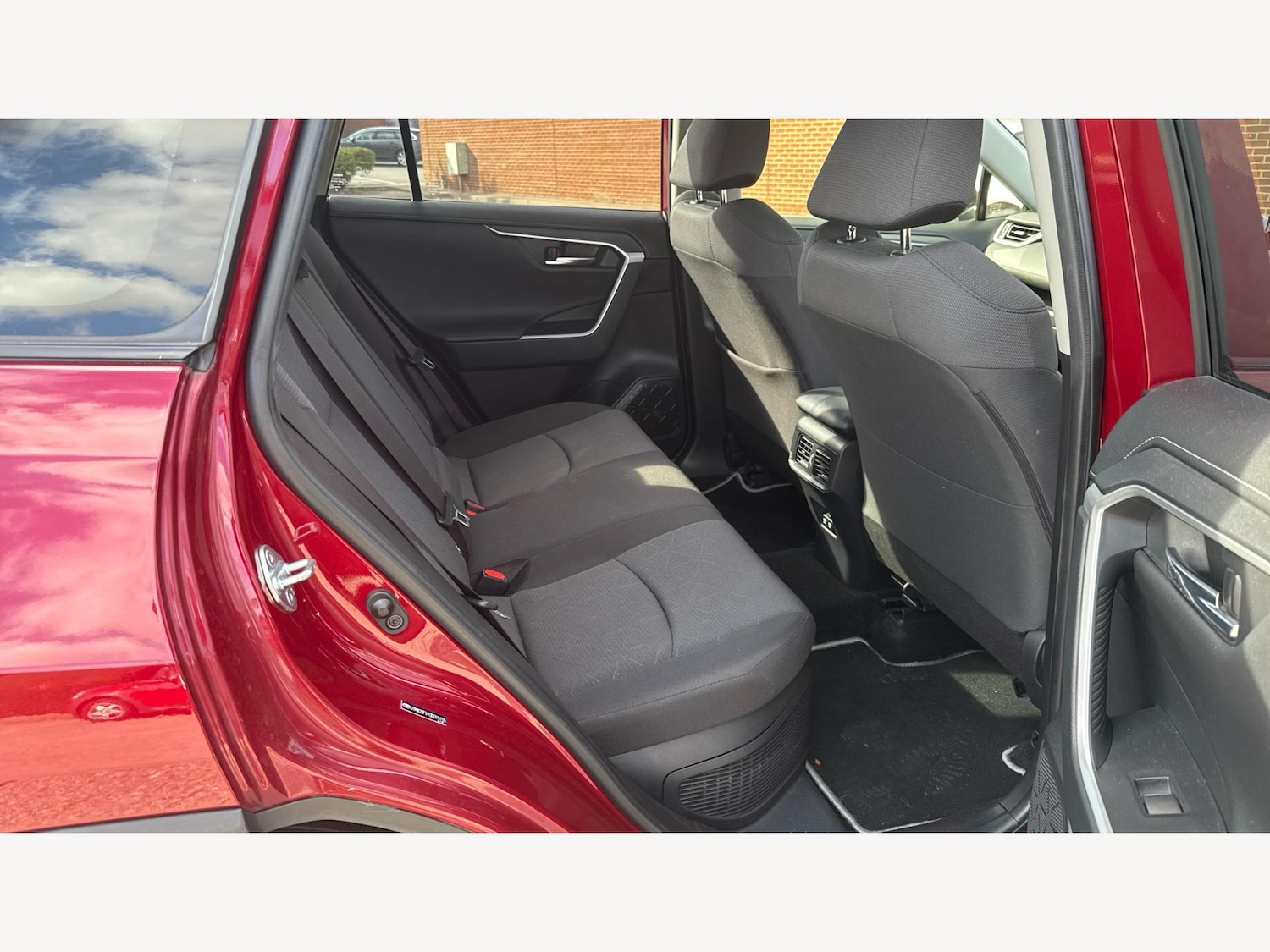 Used Toyota RAV4 2019 for sale - 76200293: Photo 14