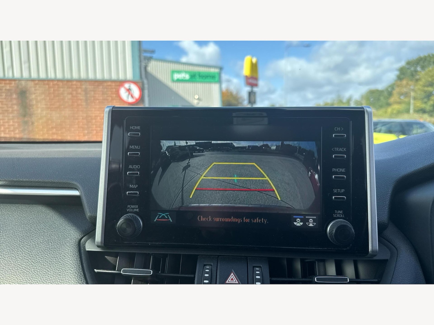 Used Toyota RAV4 2019 for sale - 76200293: Photo 22