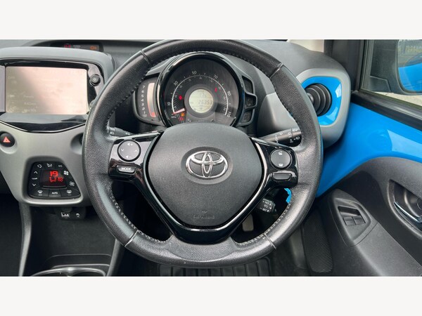 Used Toyota AYGO 2018 for sale - 76201061: Photo 10
