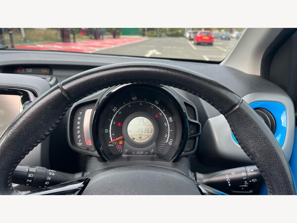 Used Toyota AYGO 2018 for sale - 76201061: Photo 11