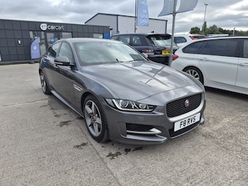 Used Jaguar XE 2018 for sale - 79384686: Photo