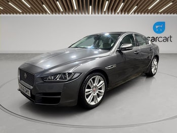 Used Jaguar XE 2018 for sale - 79209701: Photo