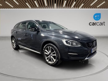 Used Volvo V60 2016 for sale - 78850517: Photo