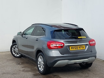 Used Mercedes-Benz GLA 2018 for sale - 78253430: Photo