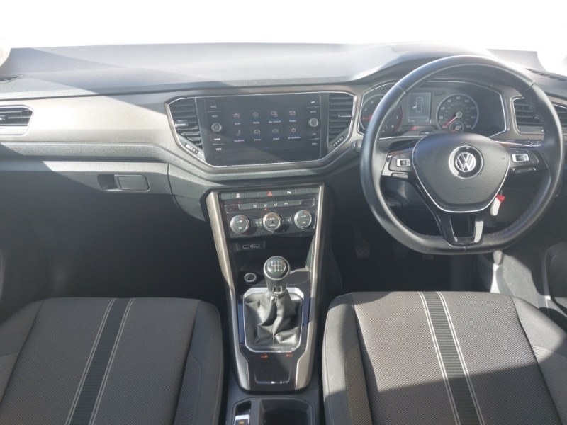 Used Volkswagen T-Roc 2018 for sale - 77938837: Photo 2