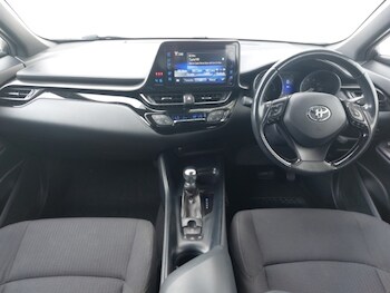 Used Toyota C-HR 2018 for sale - 75424586: Photo