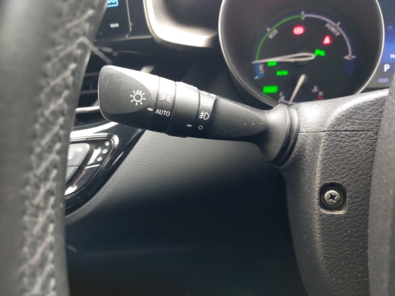 Used Toyota C-HR 2019 for sale - 76691895: Photo 16