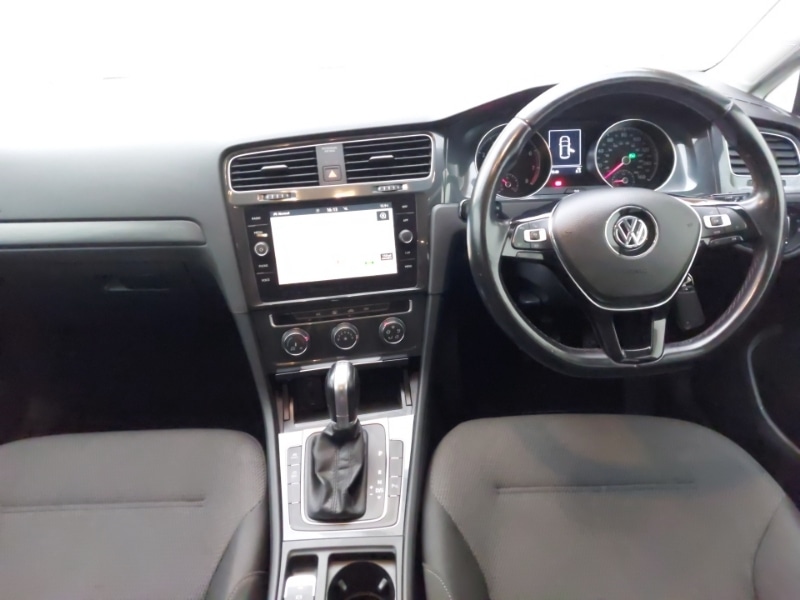 Used Volkswagen Golf 2018 for sale - 76664059: Photo 2