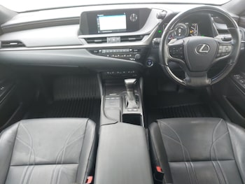 Used Lexus ES 2019 for sale - 78243736: Photo