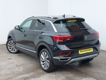 Used Volkswagen T-Roc 2022 for sale - 76172118: Photo 3