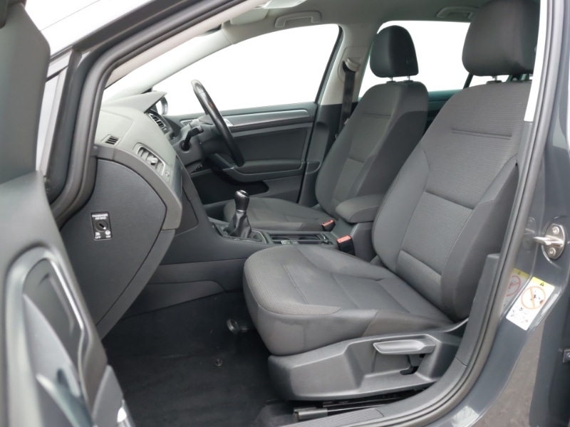 Used Volkswagen Golf 2020 for sale - 76533175: Photo 5