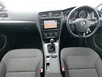 Used Volkswagen Golf 2019 for sale - 76478731: Photo
