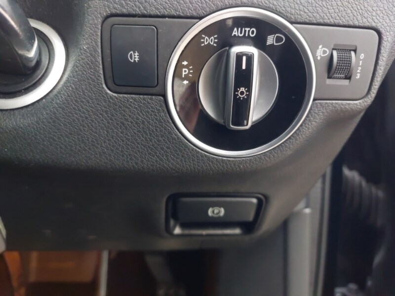 Used Mercedes-Benz A-Class 2018 for sale - 76795618: Photo 18