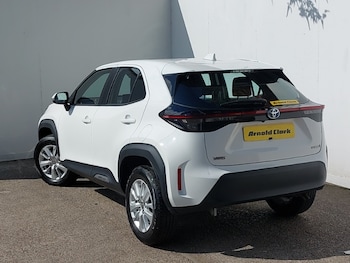 Used Toyota Yaris Cross 2023 for sale - 78283400: Photo