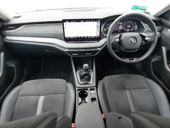 Used Skoda Octavia 2024 for sale - 77756233: Photo