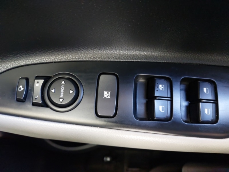 Used Kia Stonic 2018 for sale - 77731419: Photo 18