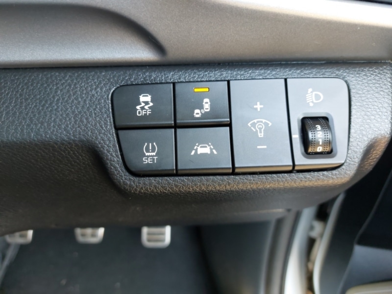 Used Kia Stonic 2018 for sale - 77731419: Photo 19