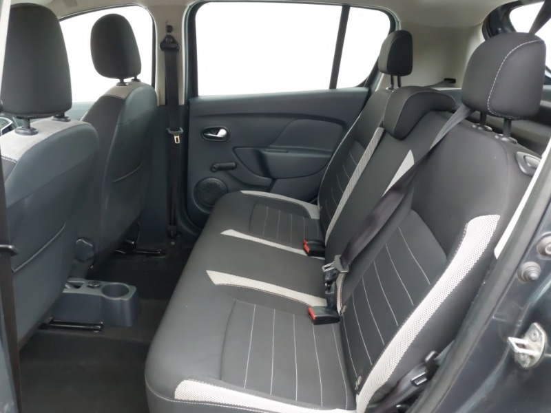 Used Dacia Sandero Stepway 2019 for sale - 77439524: Photo 6