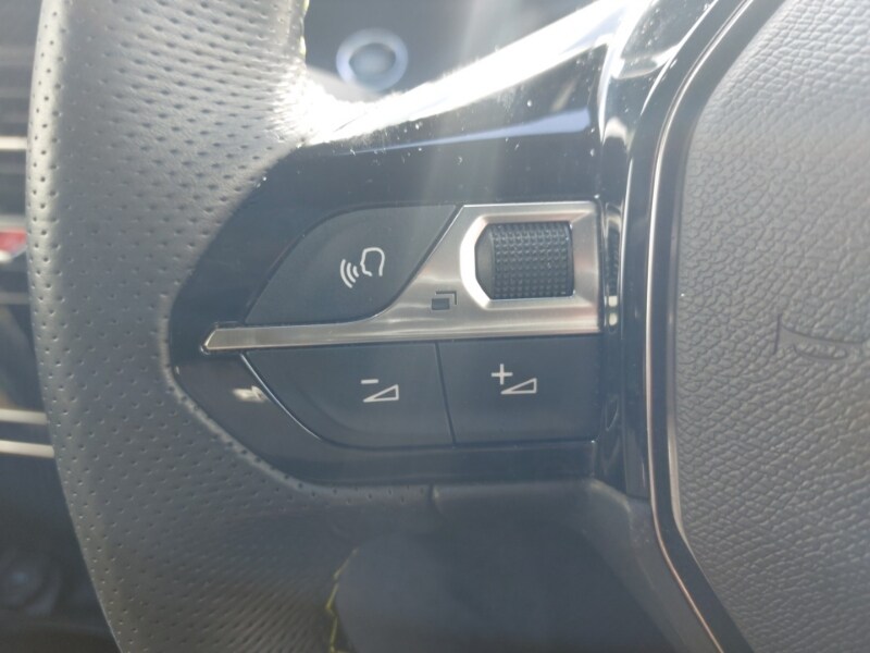 Used Peugeot 2008 2022 for sale - 75934127: Photo 15
