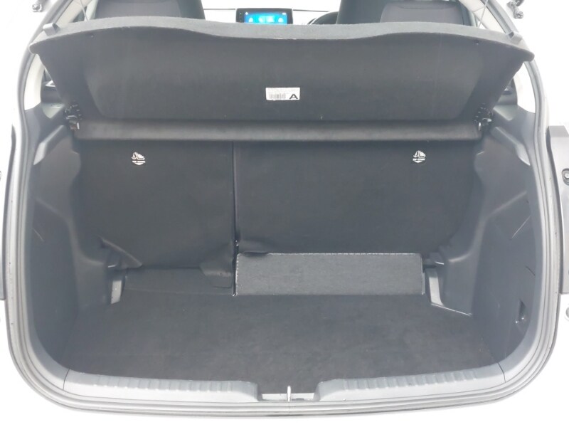 Used Mazda Mazda2 HYBRID 2024 for sale - 77433555: Photo 8