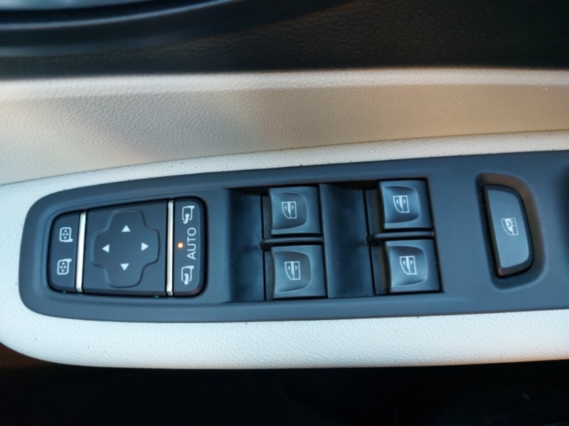 Used Renault Captur 2018 for sale - 76954812: Photo 18