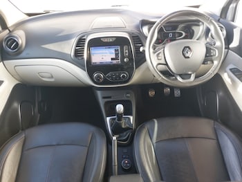 Used Renault Captur 2018 for sale - 76954812: Photo