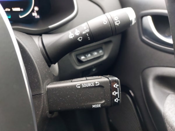 Used Renault Zoe 2020 for sale - 76294011: Photo 17