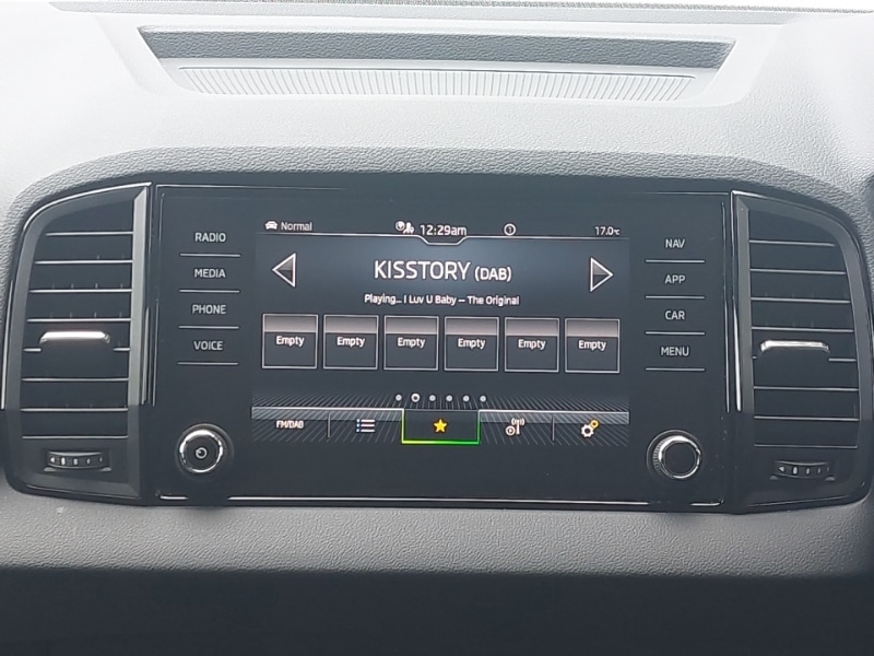 Used Skoda Karoq 2024 for sale - 76885442: Photo 10