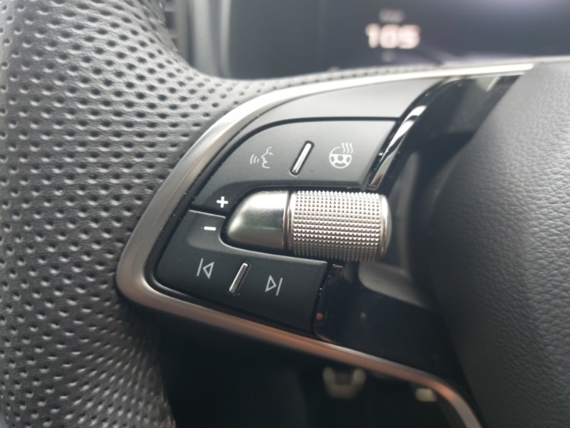 Used Skoda Karoq 2024 for sale - 76885442: Photo 16