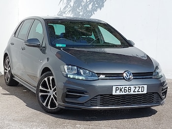 Used Volkswagen Golf 2018 for sale - 78700479: Photo