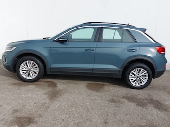 Used Volkswagen T-Roc 2023 for sale - 78274506: Photo